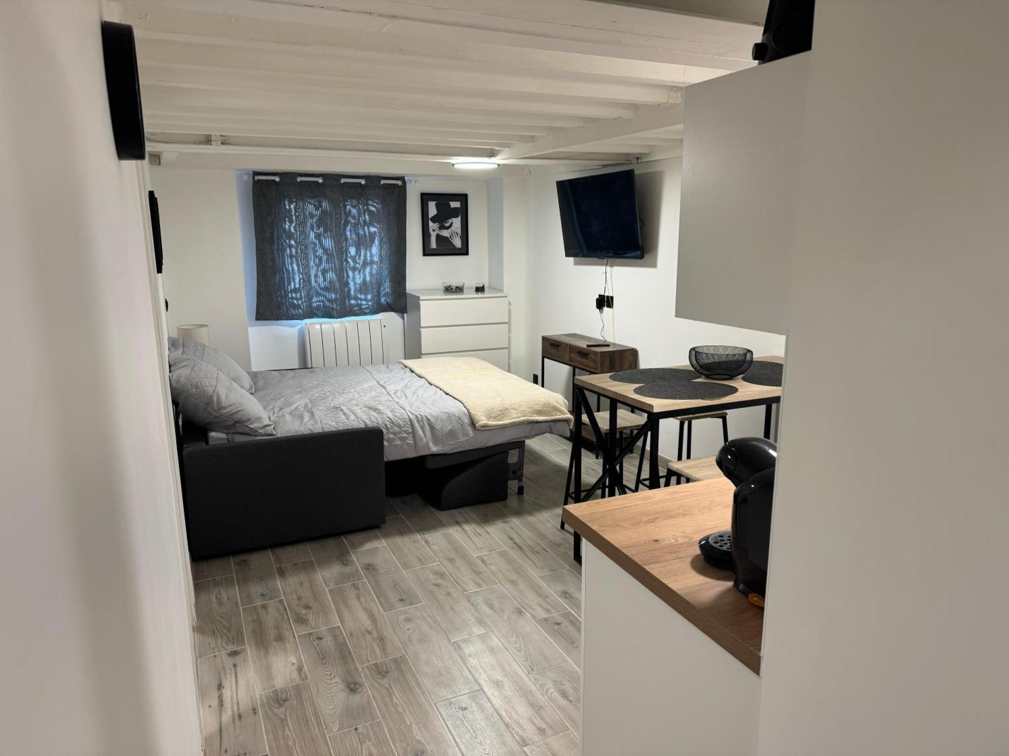 Magnifique Flat Le Belleville - Lumineux - 4 Personnes - Proche Metro * Parijs