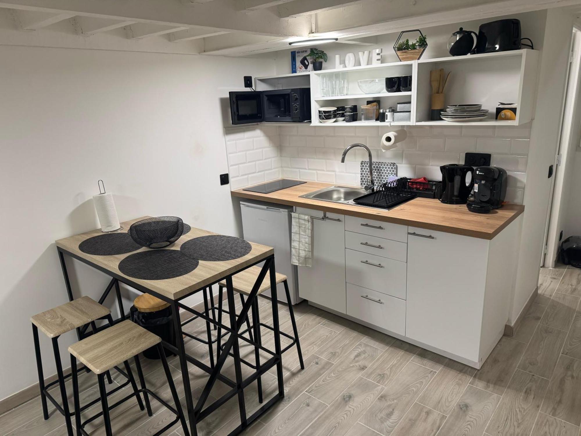 Magnifique Flat Le Belleville - Lumineux - 4 Personnes - Proche Metro Parijs